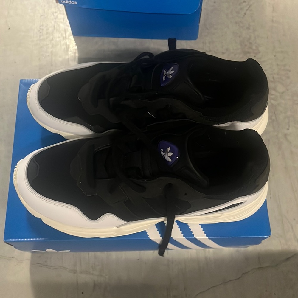 Adidas Yung 96 black and white